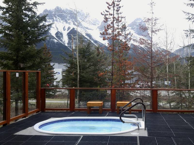 MountainViewHotTub1.jpg